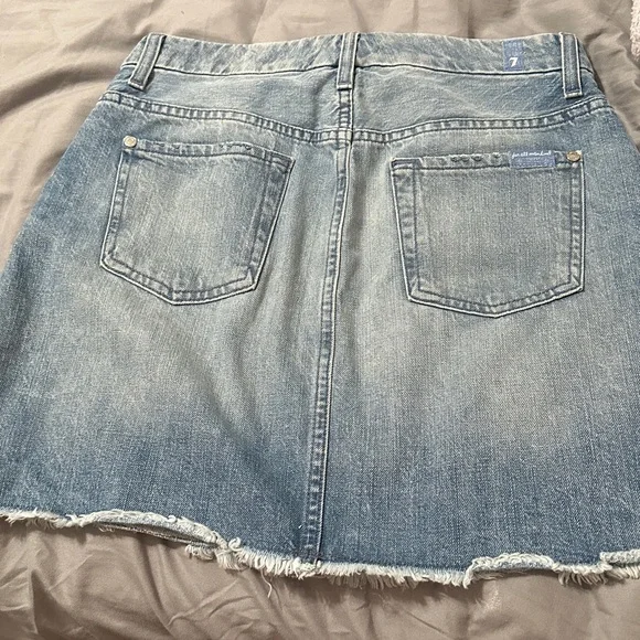 7 For All Mankind Light Blue Denim Mini Skirt with Frayed Hem - Picture 4 of 6